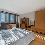 Apartment Charming Two Bedroom - Self Check In