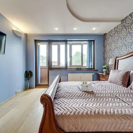 Апартаменты Charming Two Bedroom - Self Check In