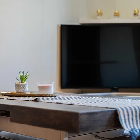 Apartment Charming Two Bedroom - Self Check In Palanga
