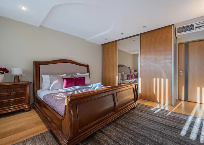 アパート Charming Two Bedroom - Self Check In