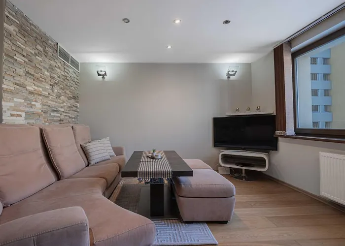 Charming Two Bedroom - Self Check In パランガ