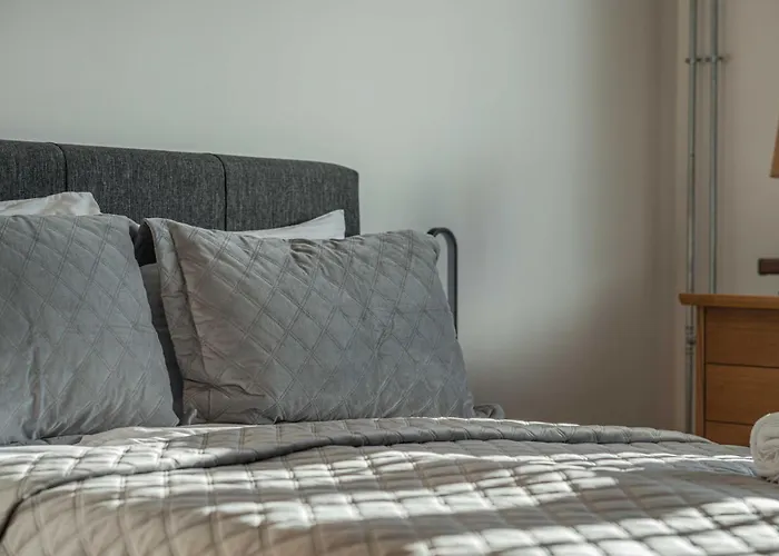 アパート Charming Two Bedroom - Self Check In